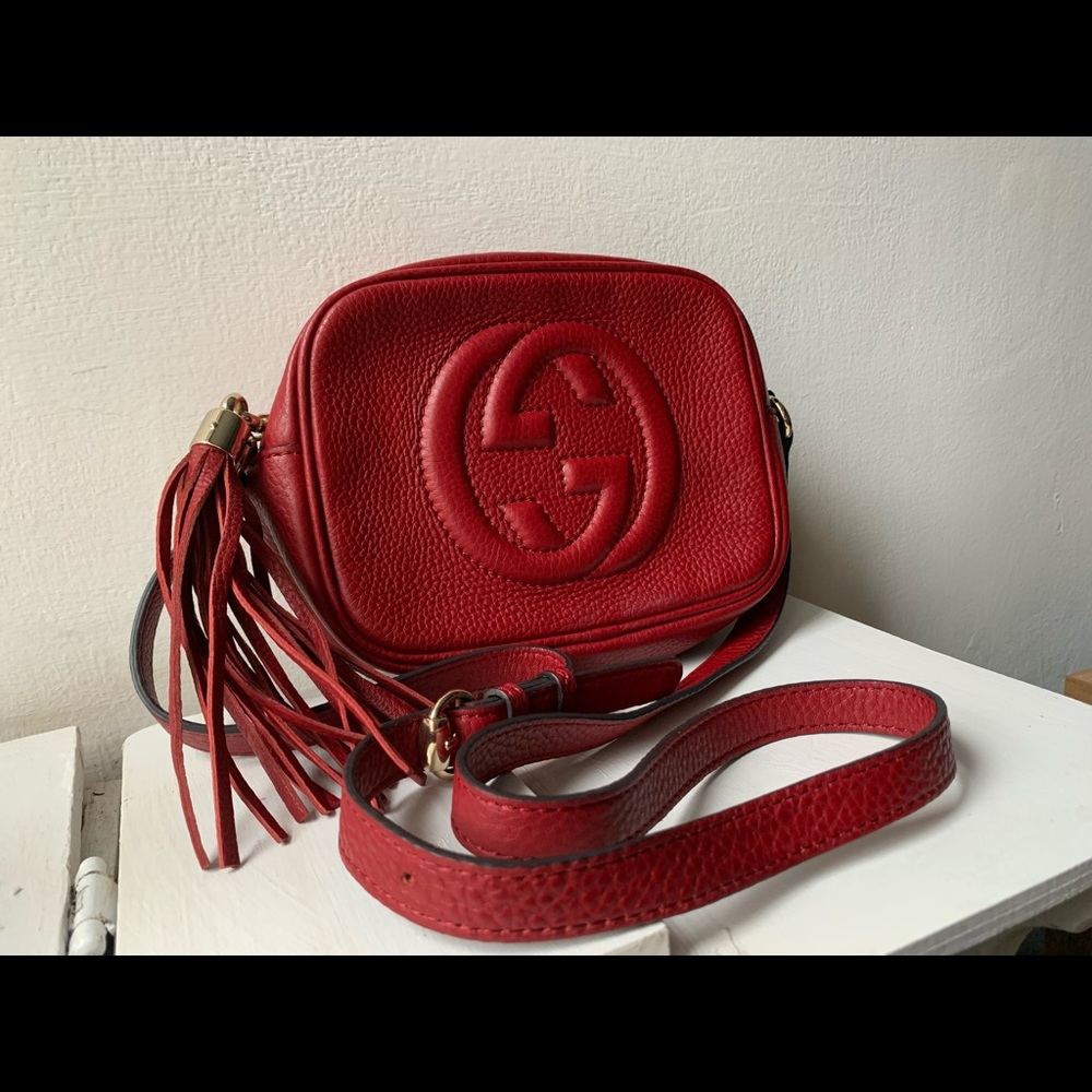 Authentic Gucci Soho leather disco bag in Red